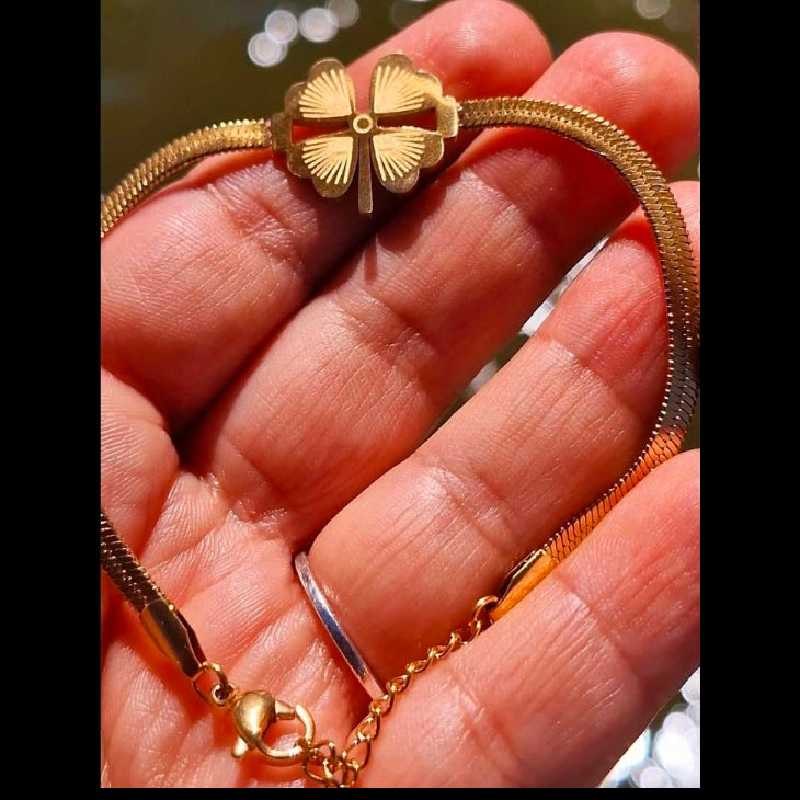 Golden Floral Bracelet