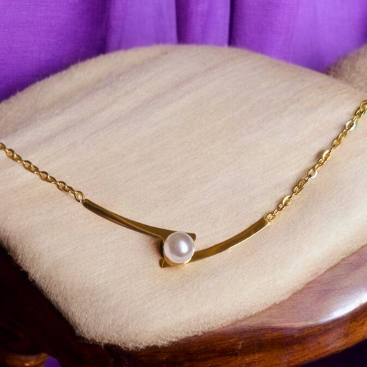 Pearl Glow Necklace