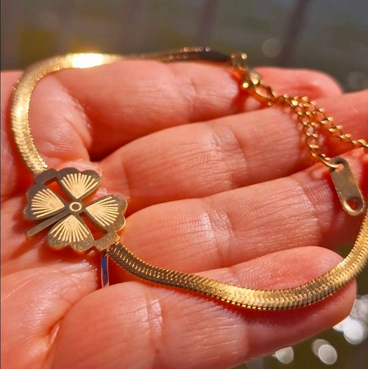 Golden Floral Bracelet