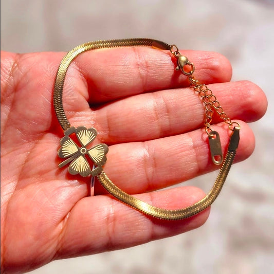Golden Floral Bracelet